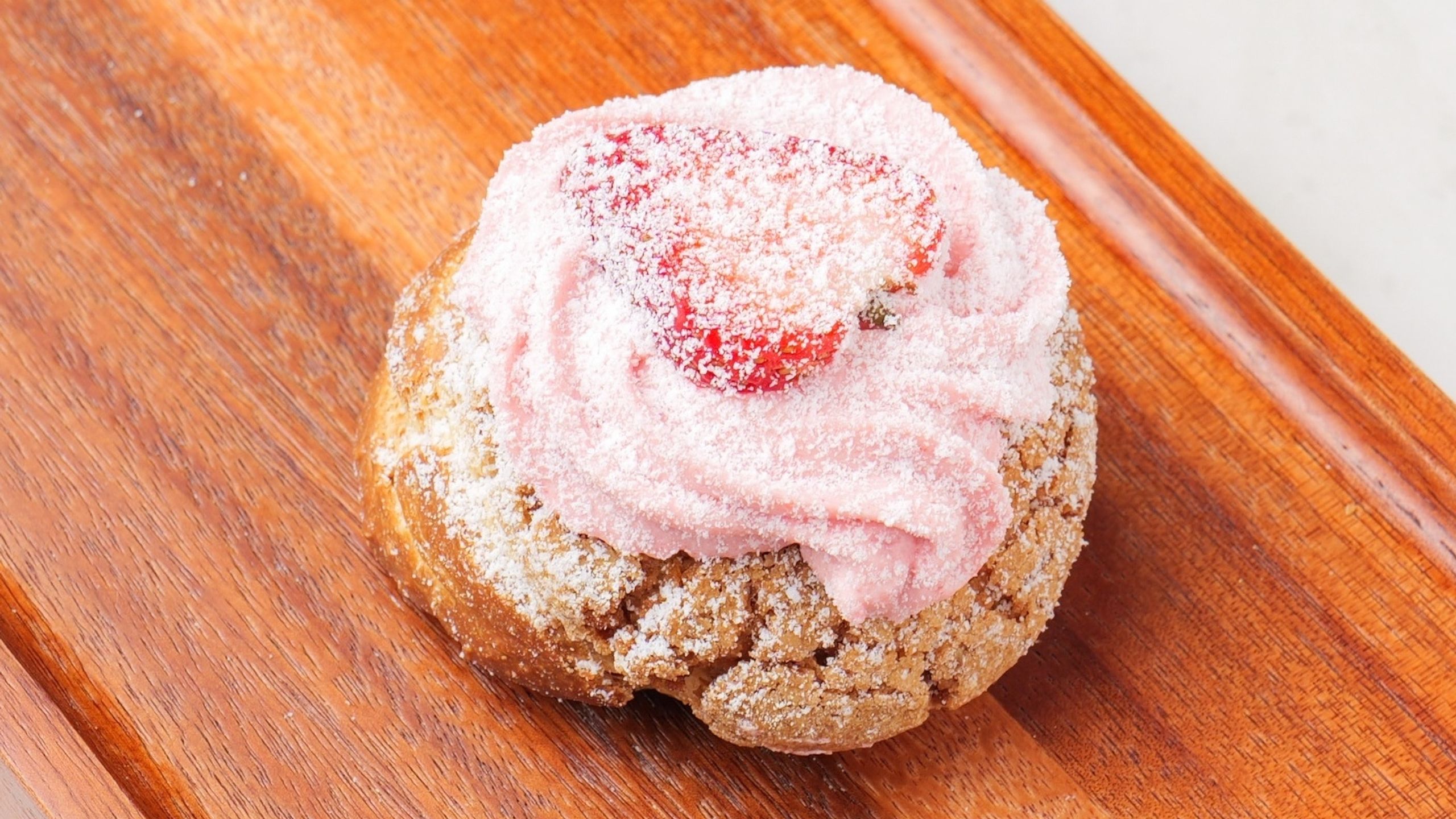 Mini Strawberry Cream Puff